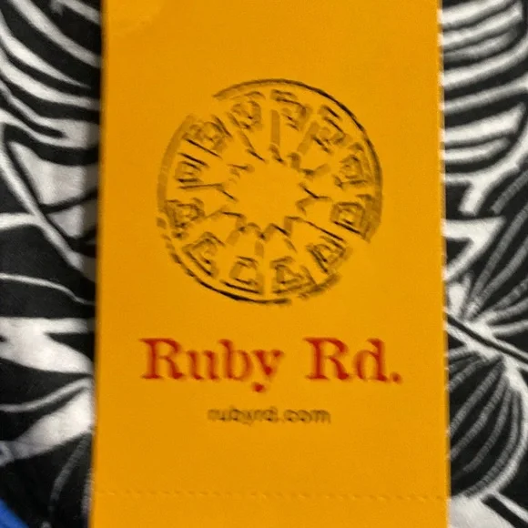 Ruby Rd. Hooded Vest - Picture 15 of 16